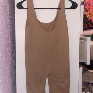 TAN BODY SUIT